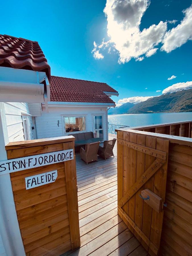 Stryn Fjord Lodge Faleide 130 Экстерьер фото